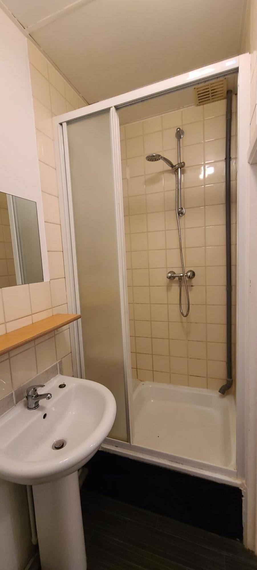Hebergement Basique Et Fonctionnel Bon Rapport Qualite Prix Apartment Nameche ภายนอก รูปภาพ